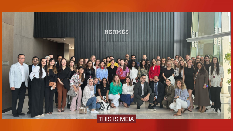 Lire la suite à propos de l’article Plongez dans l’Excellence Hermès : Un Séjour Exclusif aux Émirats.